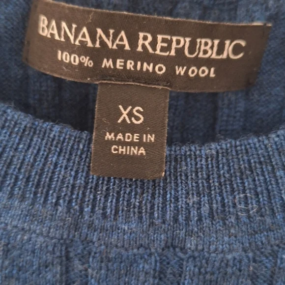 Banana Republic Merino Wool Ribbed Sweater (Teal) - Picture 4 of 5